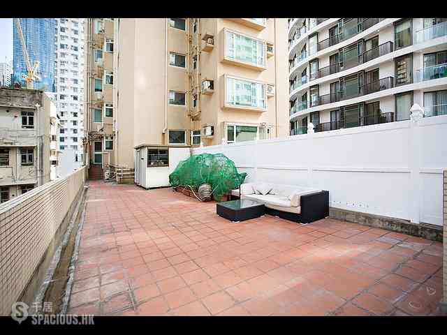 Happy Valley - Le Cachet 10