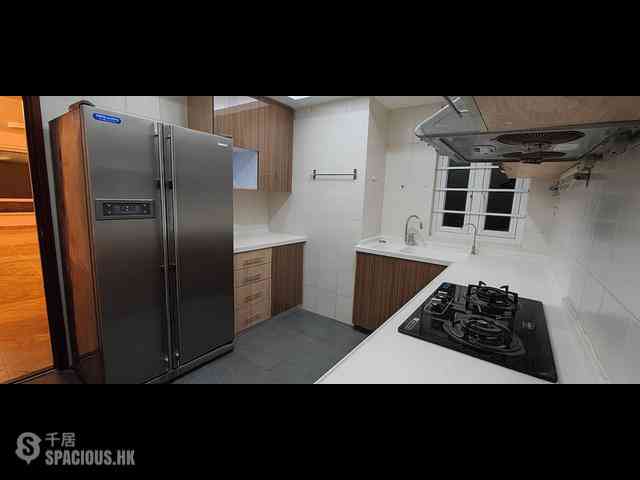 Braemar Hill - Coral Court 03