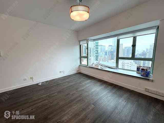 Wan Chai - Royal Court 01