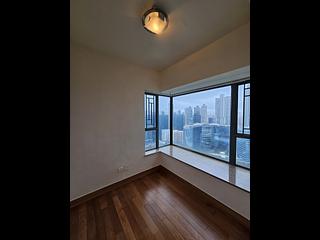 Tai Kok Tsui - Island Harbourview Block 10 06