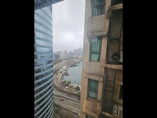 Tai Kok Tsui - Island Harbourview Block 10 09