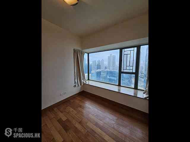 Tai Kok Tsui - Island Harbourview Block 10 10