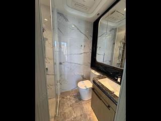 Lohas Park - Lohas Park Phase 11C Villa Garda II Tower 2A 03