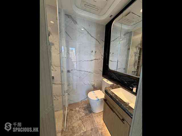 Lohas Park - Lohas Park Phase 11C Villa Garda II Tower 2A 03