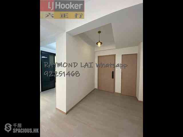 Sai Ying Pun - 1E, High Street 10