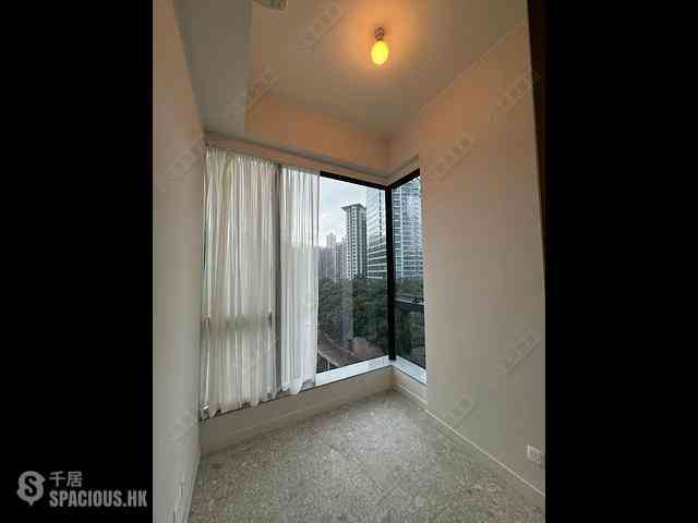 Quarry Bay - The Holborn 02