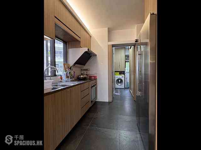 Pok Fu Lam - Honey Court 18