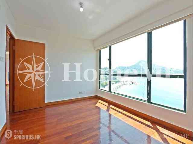Stanley - Stanley Beach Villa 02