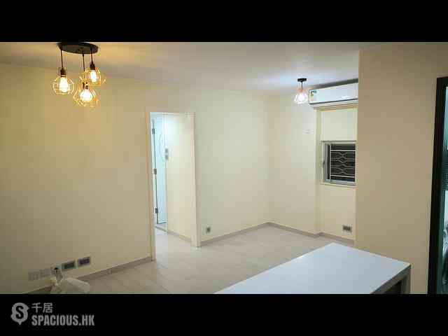 Chai Wan - New Jade Gardens Block 5 01