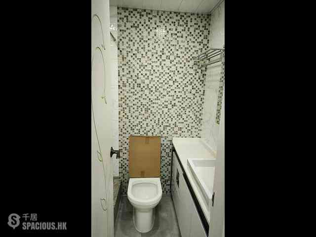 Chai Wan - New Jade Gardens Block 5 04