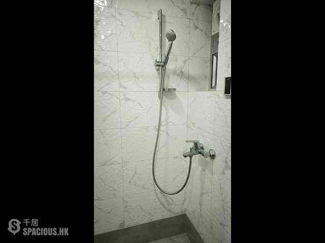 Chai Wan - New Jade Gardens Block 5 09