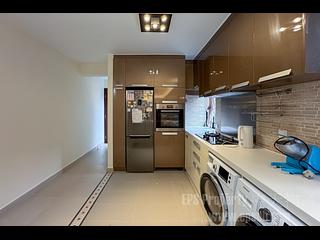Discovery Bay - Discovery Bay Phase 5 Greenvale Village Greenery Court (Block 1) 06
