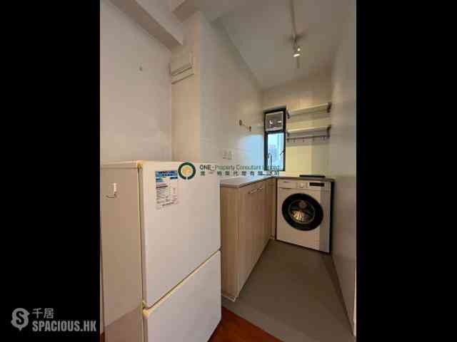 Sai Ying Pun - Tung Cheung Building 03