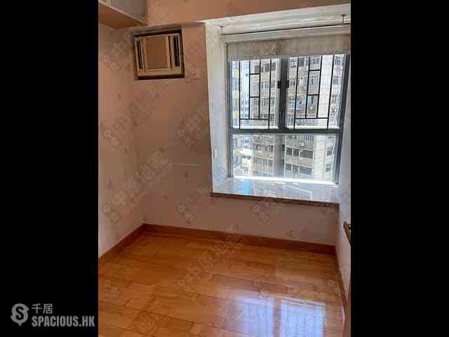 Sheung Wan - Queen's Terrace Block 2 03