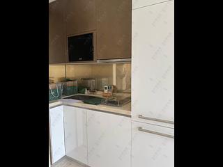 Sai Ying Pun - 63, Pokfulam Amber House (Tower 1) 09