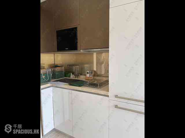 Sai Ying Pun - 63, Pokfulam Amber House (Tower 1) 09