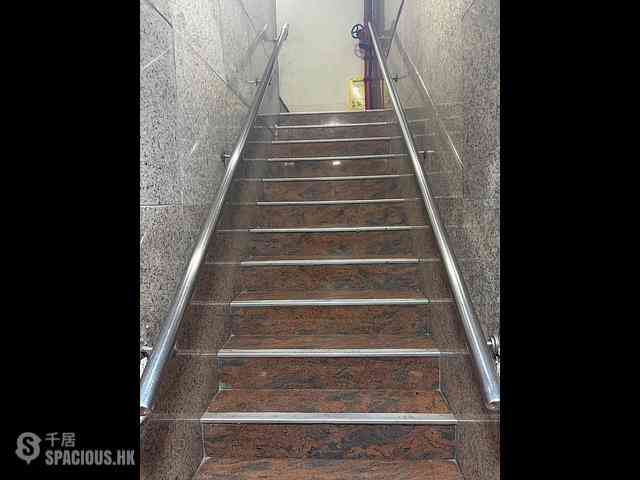 Wan Chai - Kwong Tak Mansion 11