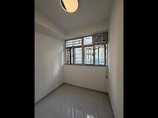Wan Chai - Kwong Tak Mansion 06