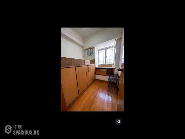 Kennedy Town - Shun Fai Building 03
