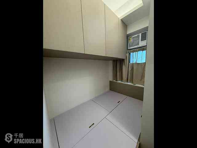 Sai Ying Pun - 203-205, Des Voeux Road West 05