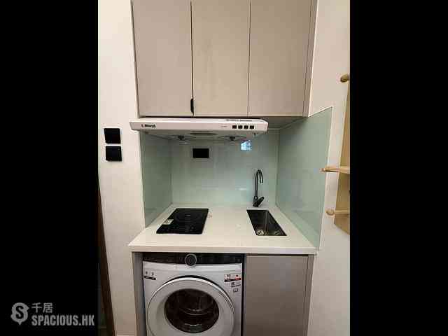 Sai Ying Pun - 203-205, Des Voeux Road West 03
