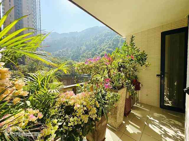 Mid Levels Central - Tregunter Tower 3 01