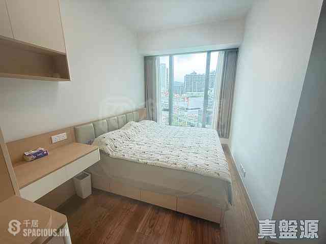 Tseung Kwan O - The Parkside Block 2 03