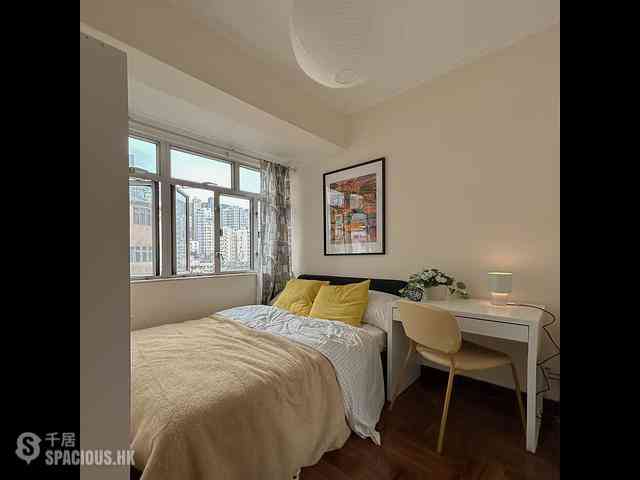 Sai Ying Pun - Siu On Building 01