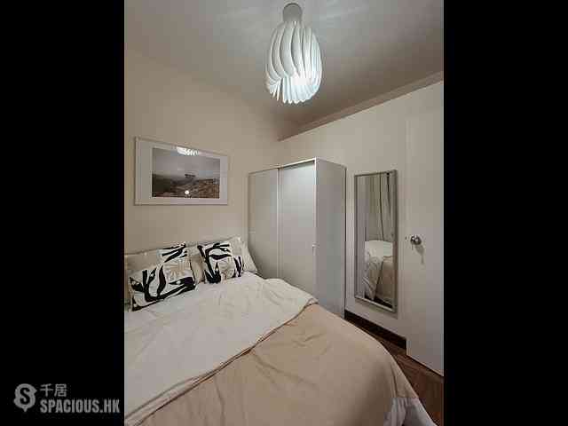 Sai Ying Pun - Siu On Building 02
