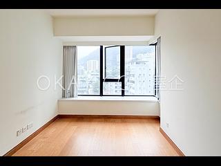 Happy Valley - The Aster (Resiglow) 03