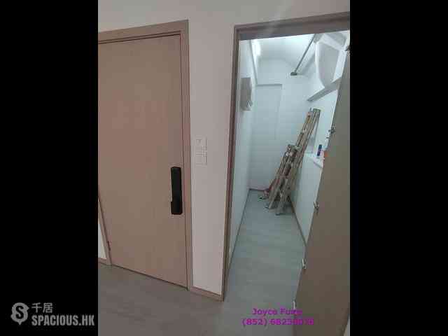Sai Ying Pun - 1E, High Street 01