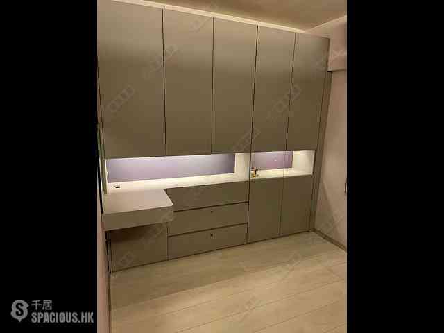 North Point - Island Place 06