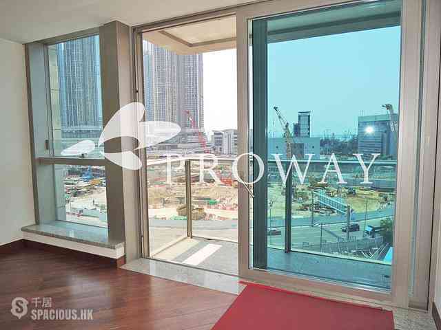 Yau Ma Tei - The Coronation Tower 3 03