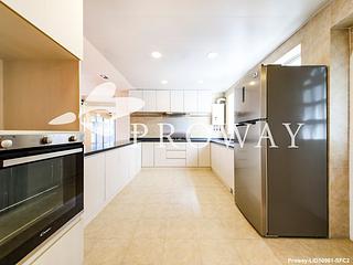 Mid Levels Central - Emerald Court 11