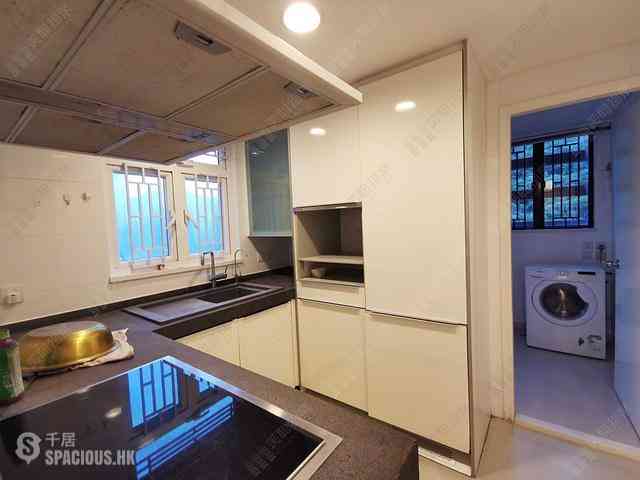 Repulse Bay - The Brentwood 06