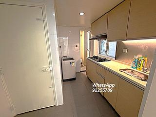 Mid Levels West - Fook Wah Mansions 09