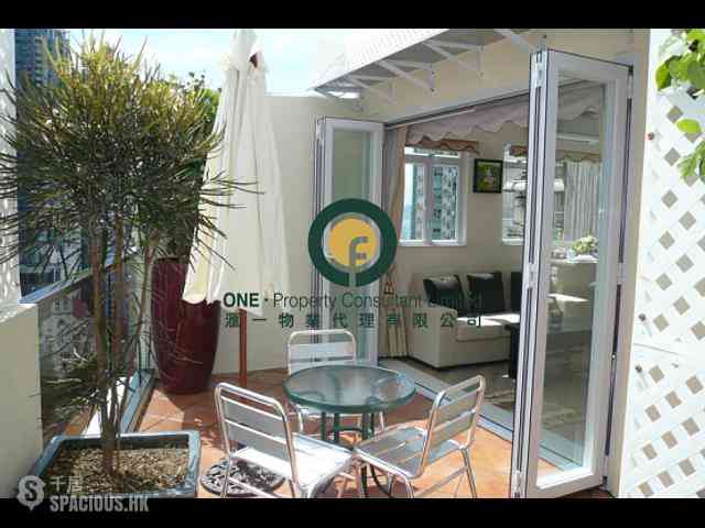 Soho - Caravan Court 02