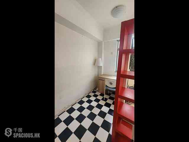 Central - Chung Shan House 03