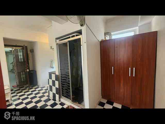 Central - Chung Shan House 04