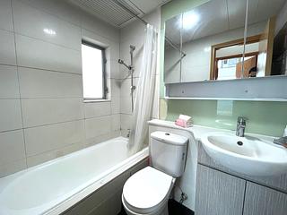 Tung Chung - Coastal Skyline Phase 1 Block 6 08
