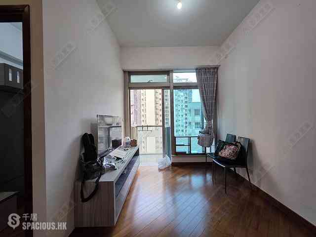 Wan Chai - The Avenue Phase 2 Block 1 02