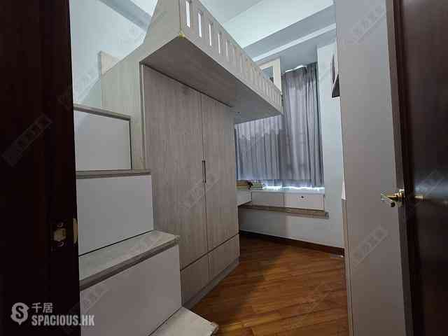 Wan Chai - The Avenue Phase 2 Block 1 05