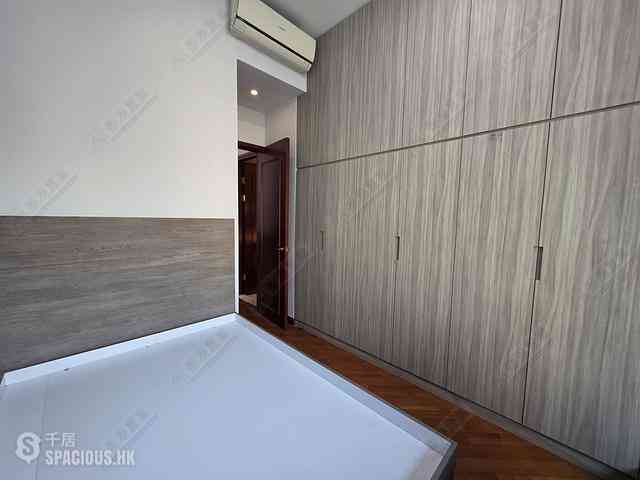 Wan Chai - The Avenue Phase 2 Block 1 07