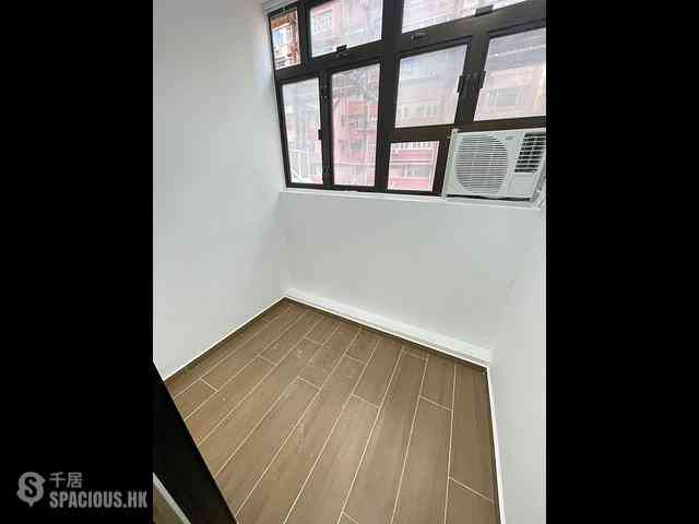 Tsim Sha Tsui - Golden Crown Court 03