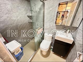 Mong Kok - Pak Cheung Building 06