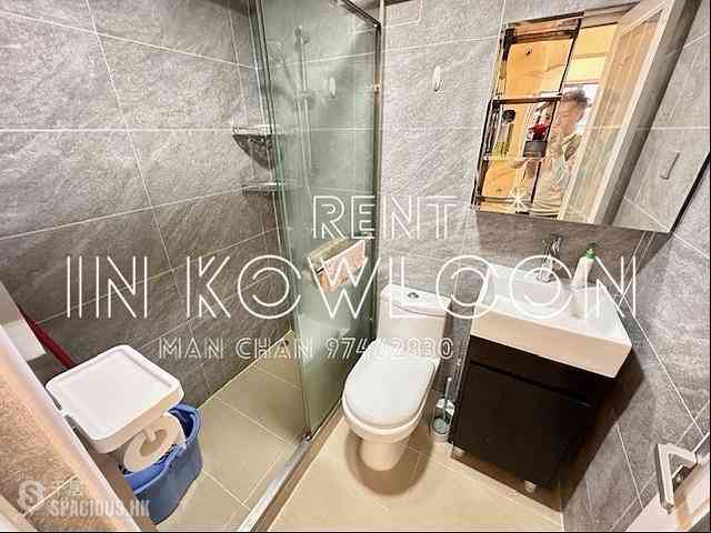 Mong Kok - Pak Cheung Building 06