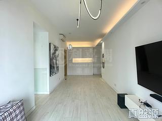 Tseung Kwan O - Twin Peaks Block 1 02