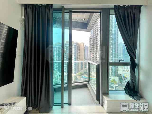 Tseung Kwan O - Twin Peaks Block 1 07
