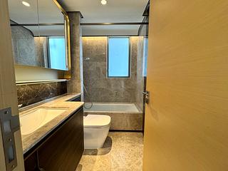 Wong Chuk Hang - The Southside Phase 2 La Marina Tower 2B 06