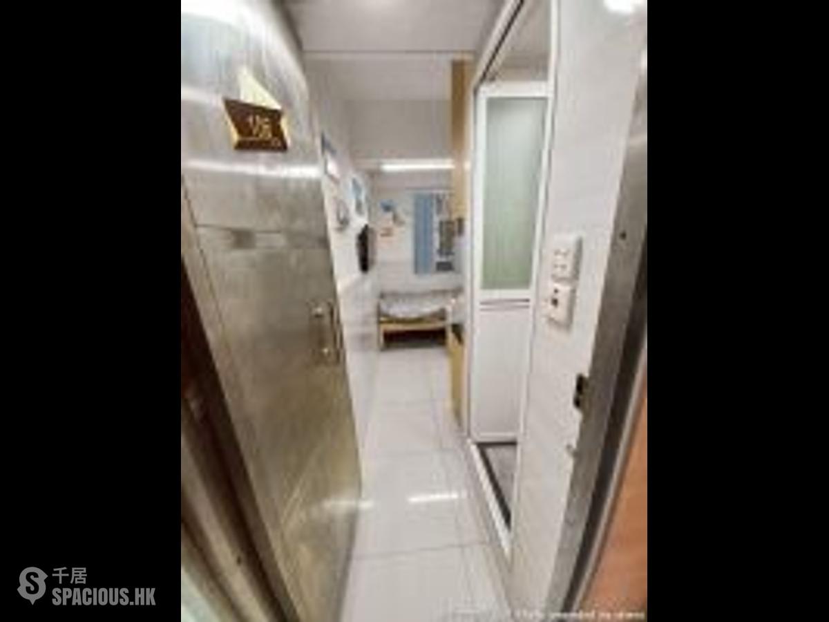 Sheung Wan - 277, Des Voeux Road Central 01